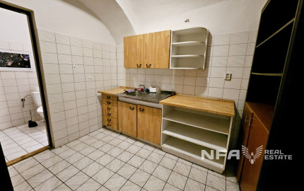 NA PRENÁJOM - Lukratívne priestory s parkovacím miestom