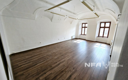 NA PRENÁJOM - Lukratívne priestory s parkovacím miestom