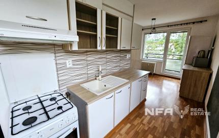 REZERVOVANÝ - Priestranný 3i byt vo vyhľadávanej lokalite