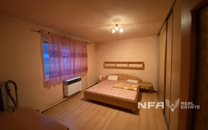 Priestranný 4i byt v Novej Bani s garážou a záhradkou