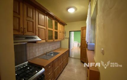 Priestranný 4i byt v Novej Bani s garážou a záhradkou