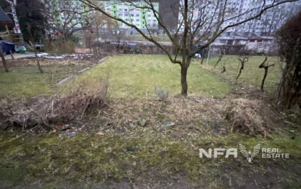 Priestranný 4i byt v Novej Bani s garážou a záhradkou