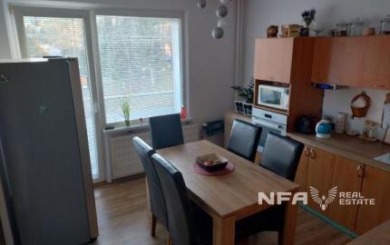 Veľký 2 izbový byt v Handlovej