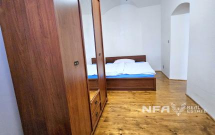 REZERVOVANÝ - Na predaj štýlový 2-izbový byt v historickom centre Svätého Jura!