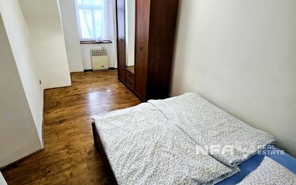 REZERVOVANÝ - Na predaj štýlový 2-izbový byt v historickom centre Svätého Jura!