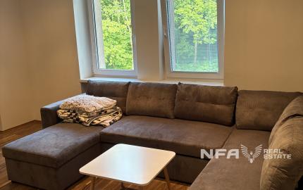 REZERVOVANÝ - NA PRENÁJOM - zrekonštruovaný 2 izbový byt v Handlovej