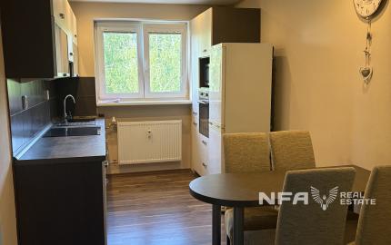 REZERVOVANÝ - NA PRENÁJOM - zrekonštruovaný 2 izbový byt v Handlovej