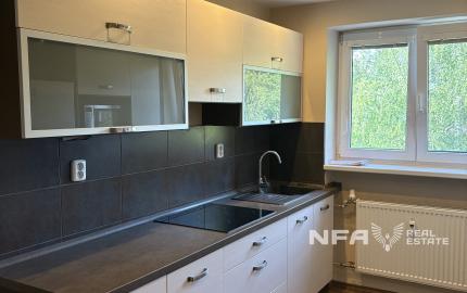 REZERVOVANÝ - NA PRENÁJOM - zrekonštruovaný 2 izbový byt v Handlovej