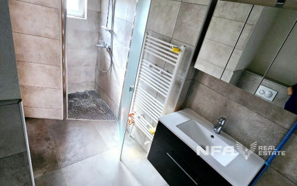 STAČÍ SA LEN NASŤAHOVAŤ - Domček v Jakube