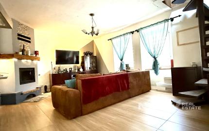 STAČÍ SA LEN NASŤAHOVAŤ - Domček v Jakube