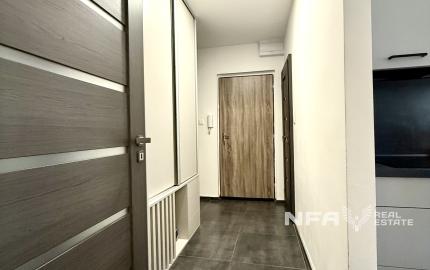 REZERVOVANÝ - NA PREDAJ – veľký, kompletne zrekonštruovaný 2-izbový byt