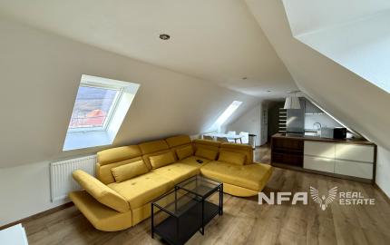 Prenájom luxusného podkrovného bytu – Tekovská Breznica