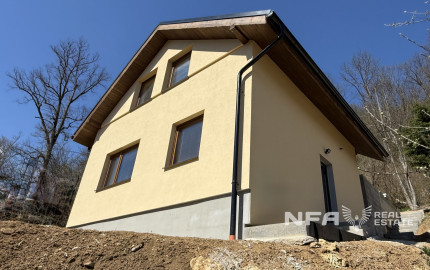 EXKLUZÍVNY REKREAČNÝ DOM NA PREDAJ