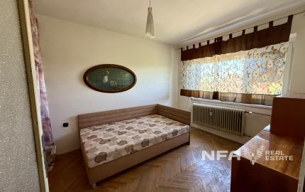 Priestranný 3-i byt s garážou a záhradkou – Pukanec