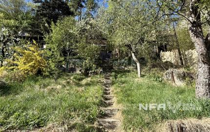 Záhradná chata na slnečnom pozemku v top lokalite