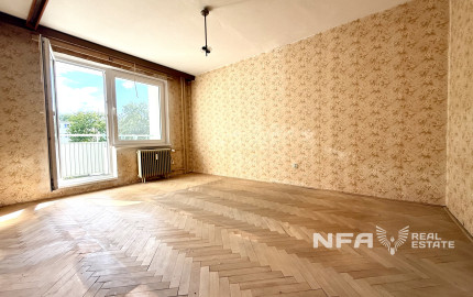PRIESTRANNÝ 2i BYT S LOGGIOU: Výborná adresa na Sliači