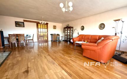 Priestranný rodinný dom na slnečnom pozemku 2 170 m²