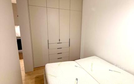 Moderný 1i byt v centre Zvolena s parkovaním v garáži