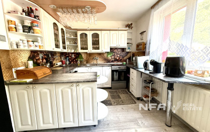 Veľkorysý rodinný dom s pozemkom 1 345 m²