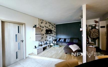 REZERVOVANÝ - 2i zrekonštruovaný byt vo vynikajúcej lokalite