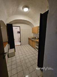 NA PRENÁJOM - Lukratívne priestory s parkovacím miestom