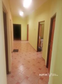 Dvojpodlažná polyfunkčná budova