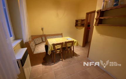 Priestranný 4i byt v Novej Bani s garážou a záhradkou