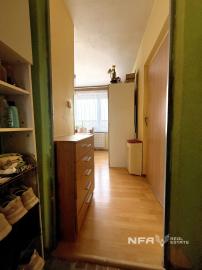 REZERVOVANÝ - Na predaj priestranný 1-izbový byt vo vyhľadávanej lokalite