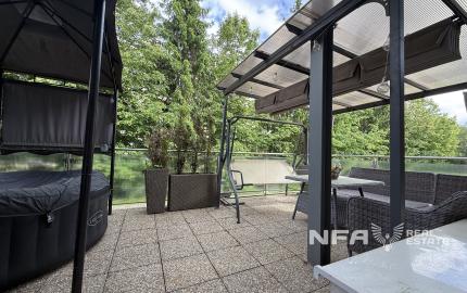 Štýlový 3-izbový byt s terasou, jacuzzi a parkovaním