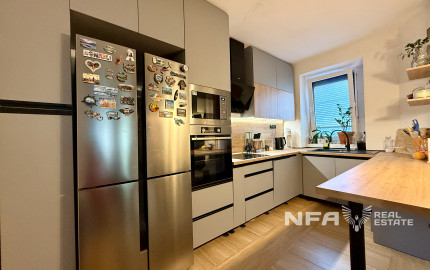 STAČÍ SA LEN NASŤAHOVAŤ - Domček v Jakube