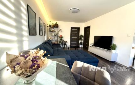 NA PREDAJ – veľký, kompletne zrekonštruovaný 2-izbový byt