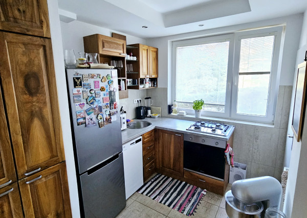 REZERVOVANÝ - 2i zrekonštruovaný byt vo vynikajúcej lokalite