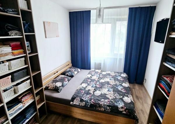 TOP Priestranný zrekonštruovaný byt v Hronseku