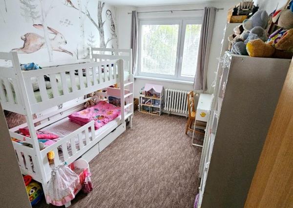 TOP Priestranný zrekonštruovaný byt v Hronseku