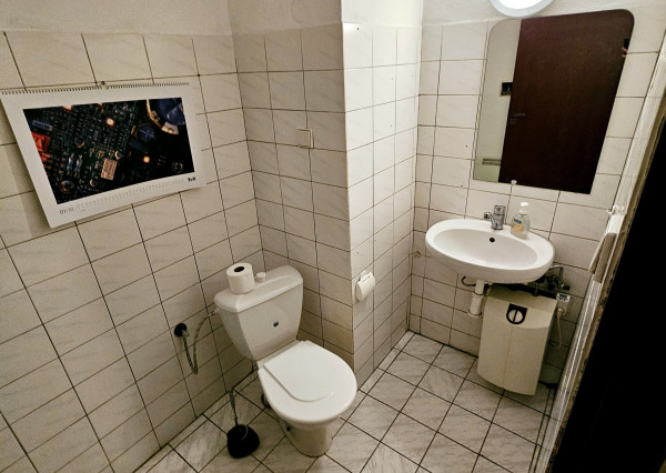 NA PRENÁJOM - Lukratívne priestory s parkovacím miestom