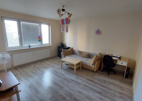 Slnečný 3i byt v tichej lokalite Levice