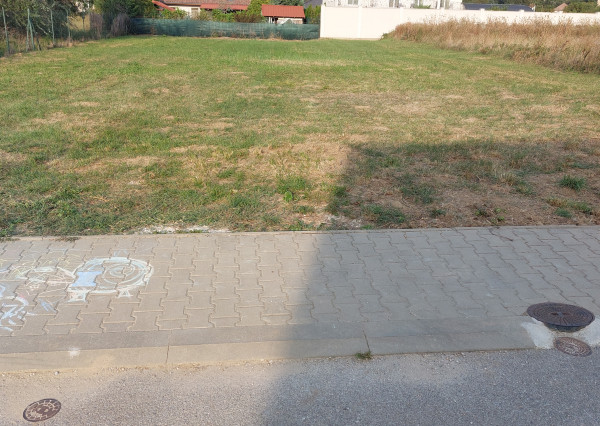 Stavebný pozemok s projektom domu