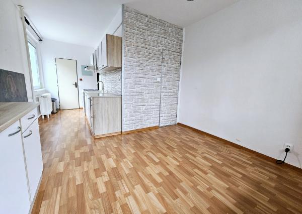 REZERVOVANÝ - Priestranný 3i byt vo vyhľadávanej lokalite