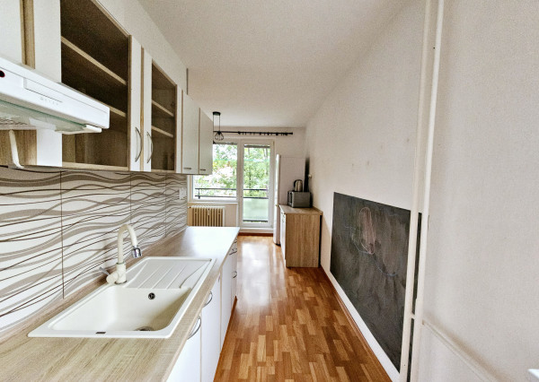 REZERVOVANÝ - Priestranný 3i byt vo vyhľadávanej lokalite