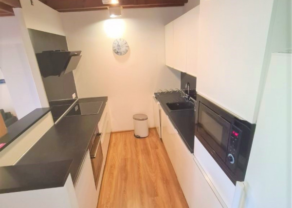 NA PRENÁJOM - mezonet/ ateliér v priamom centre mesta