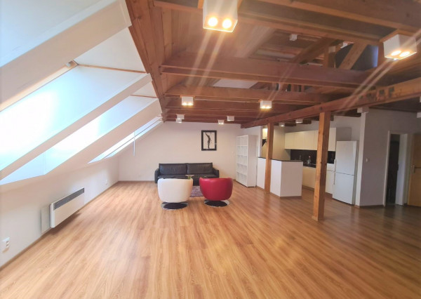 NA PRENÁJOM - mezonet/ ateliér v priamom centre mesta