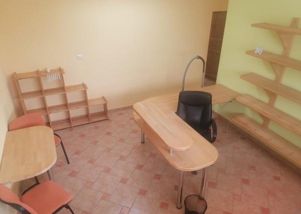 Dvojpodlažná polyfunkčná budova