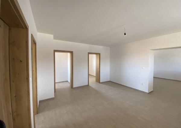 Priestranný, nový 3i byt vo Veľkej Lehote