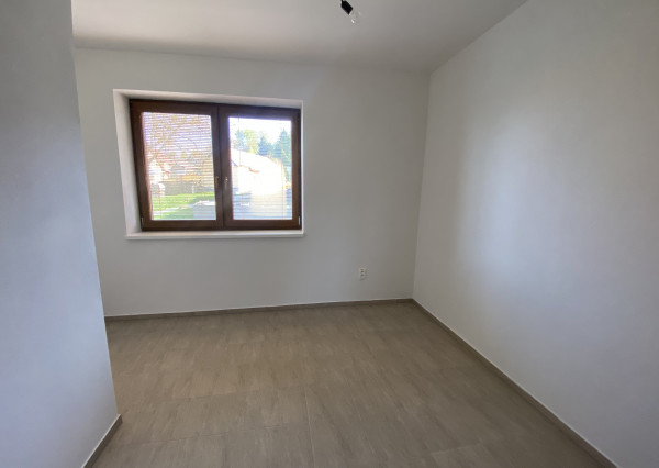 Priestranný, nový 3i byt vo Veľkej Lehote