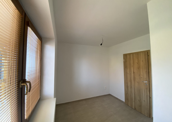 Priestranný, nový 3i byt vo Veľkej Lehote