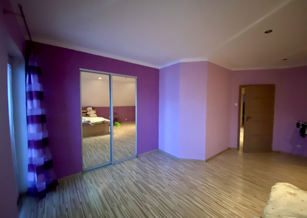 Priestranný rodinný dom v Hontianskej Vrbici