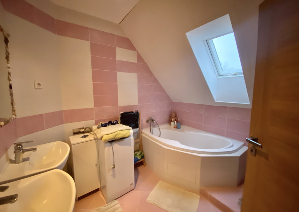 Priestranný rodinný dom v Hontianskej Vrbici