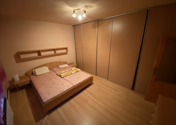 Priestranný 4i byt v Novej Bani s garážou a záhradkou