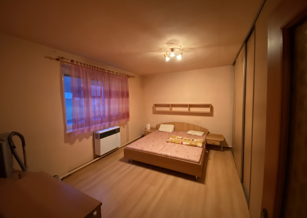 Priestranný 4i byt v Novej Bani s garážou a záhradkou