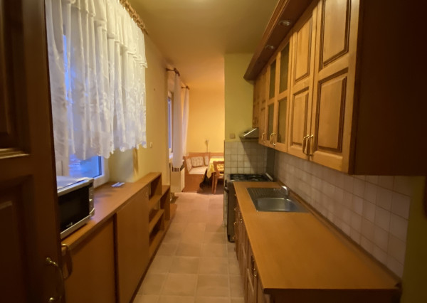 Priestranný 4i byt v Novej Bani s garážou a záhradkou